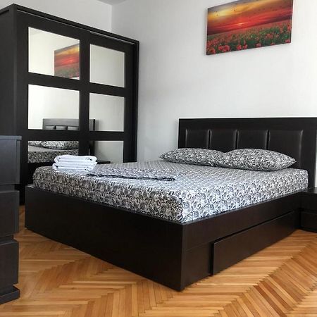 Studio Central Doamnei Бухарест Экстерьер фото