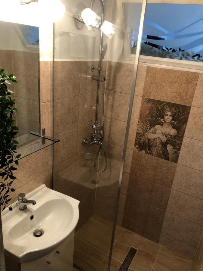 Studio Central Doamnei Бухарест Экстерьер фото